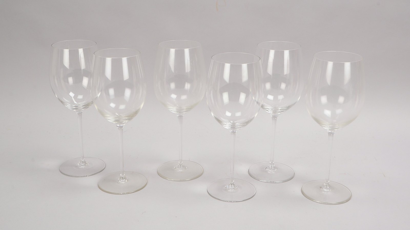 Riedel, 6 exkl. Weingläser, großvol. Kuppa, schlanker Stängel, gem.; Höhe 27 cm(!)