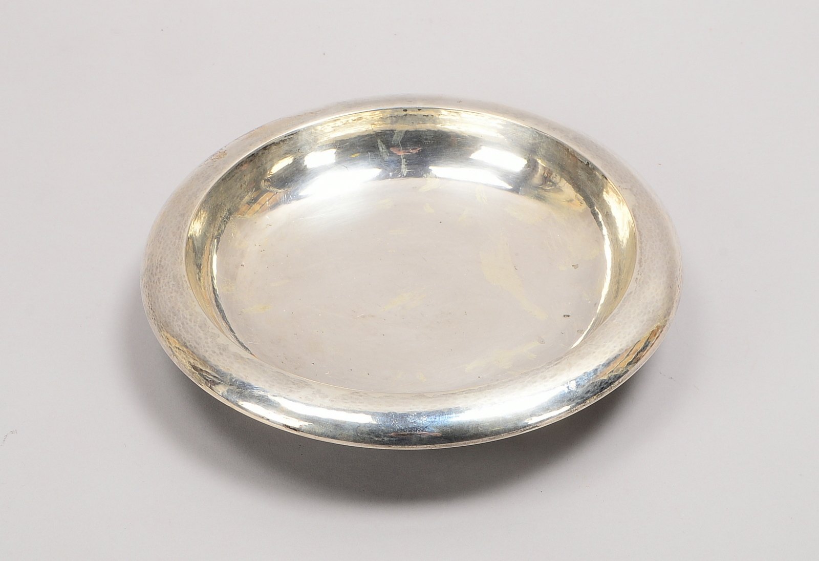 Früchteschale, 800 Silber, Hammerschlag-Dekor; Ø 27 cm, Gewicht 502 g