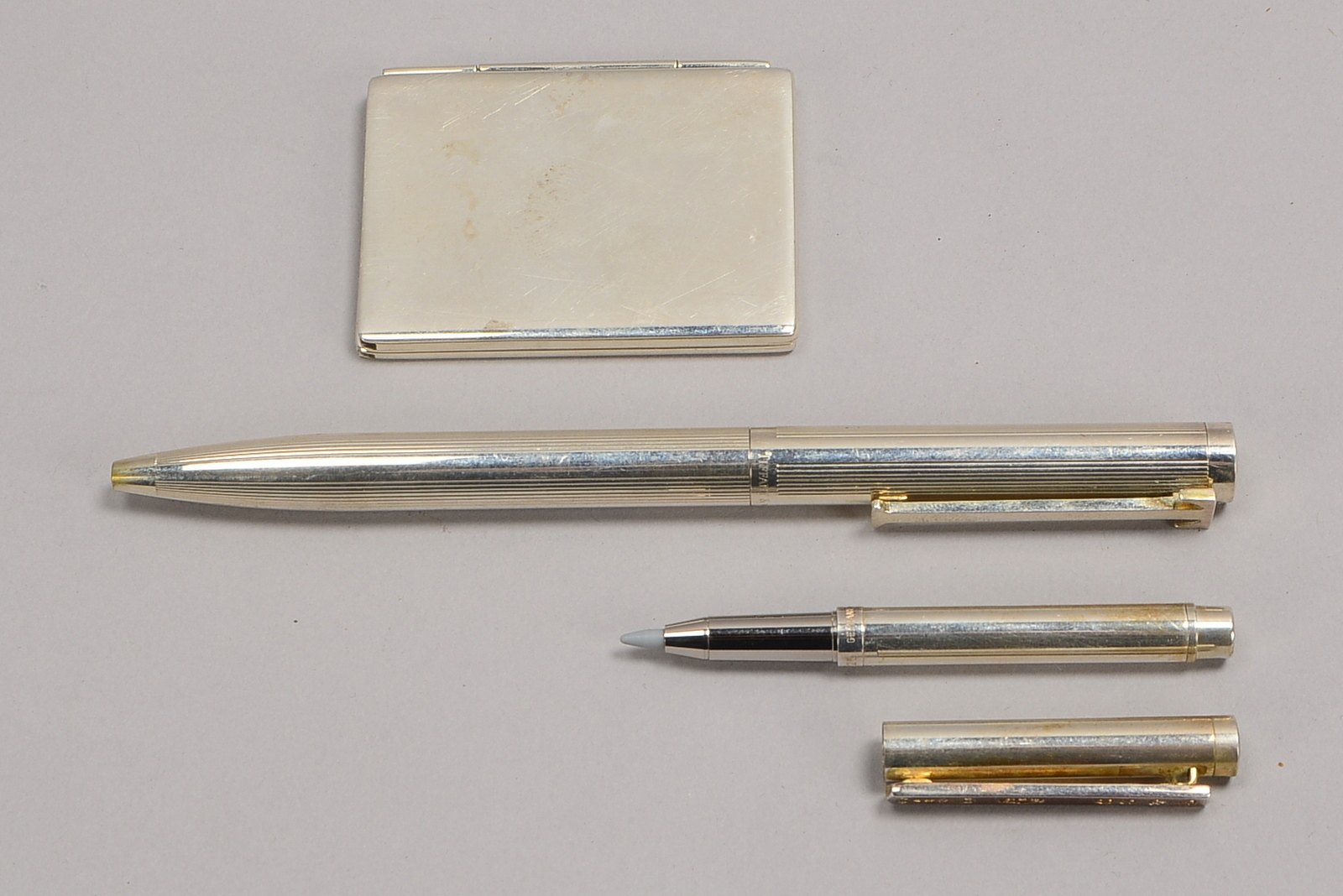 3 Silberteile, 925 Sterlings.: Rahmen, Bleistiftgehäuse, Touchpen; Gewicht 86 g