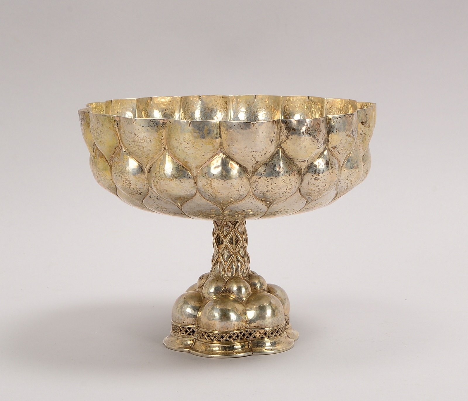Tischaufsatzschale, 800 Silber, Artischockenblatt-Dekor; Höhe 16,5 cm, Gewicht 460 g