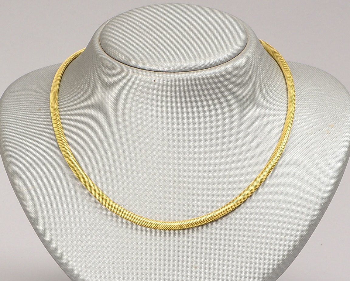 Schlangenkette, 585 GG (gest.), flache Glieder, mit Federringschl.; Gewicht 21,80 g