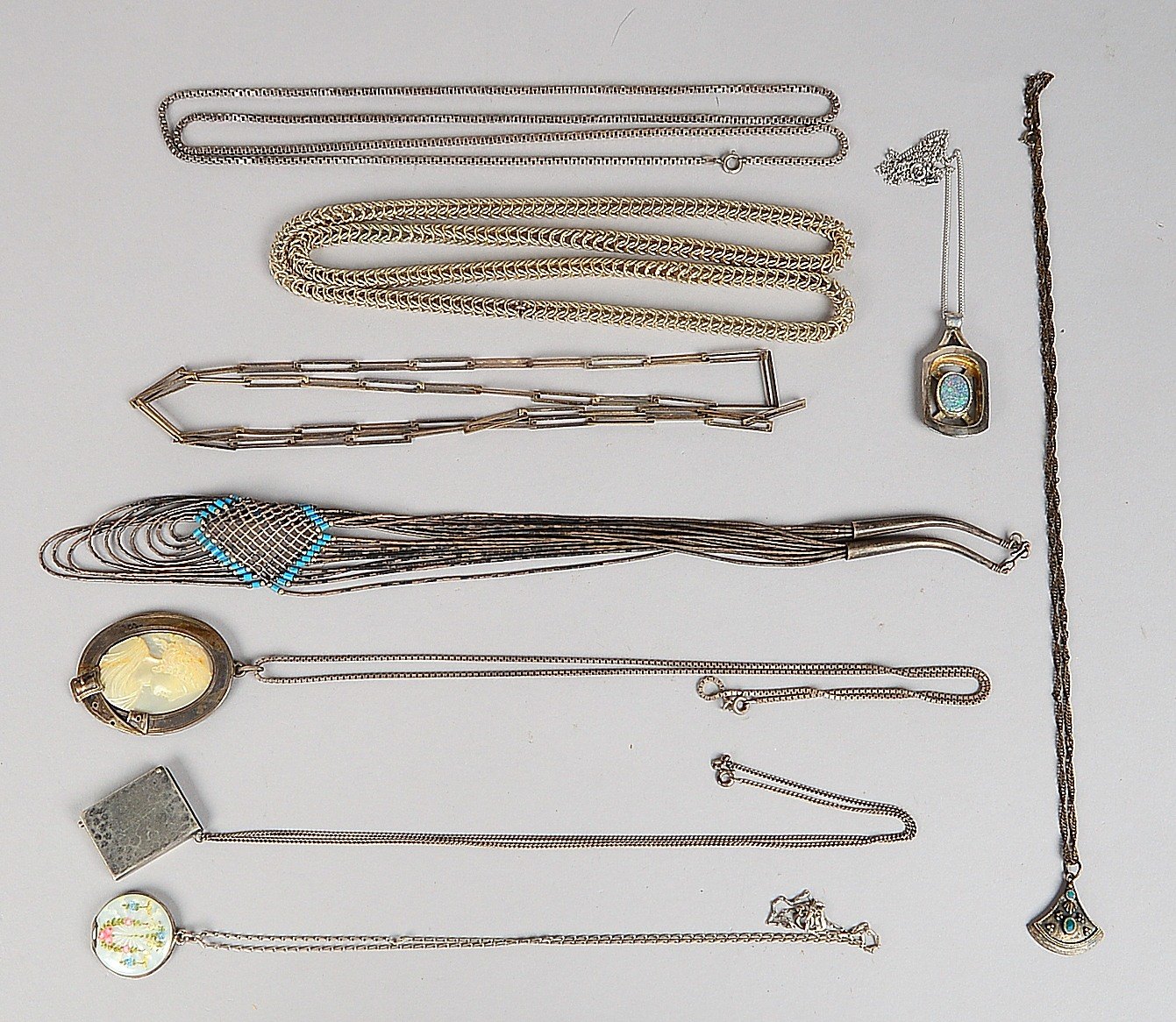 9 Halsketten, Silber, versch. Ausf./teils mit Anhänger; Gewicht 220 g