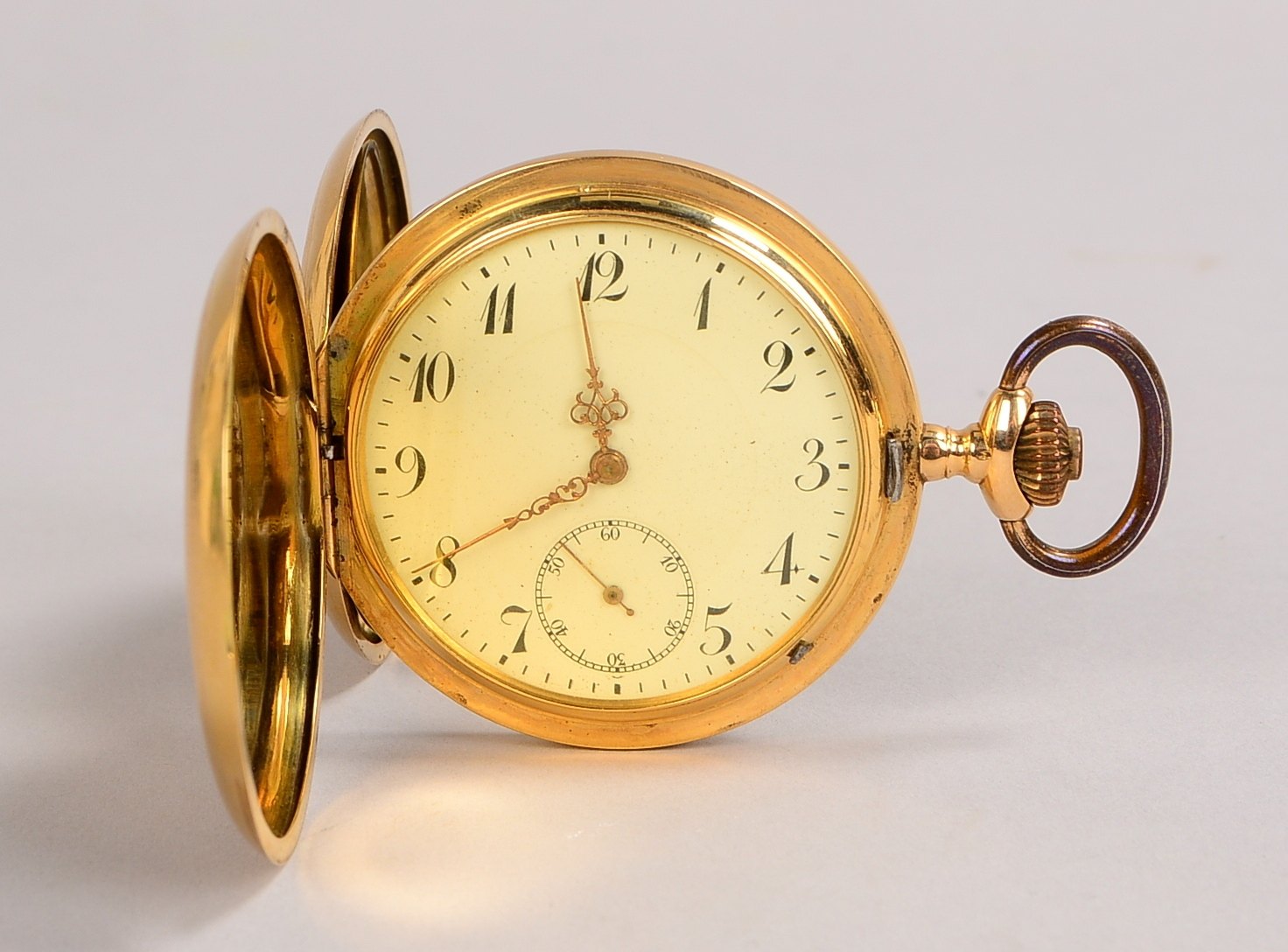 Taschenuhr, 585 GG-Geh./Metall-Staubdeckel, weißes Ziffernbl.; Gewicht 92 g