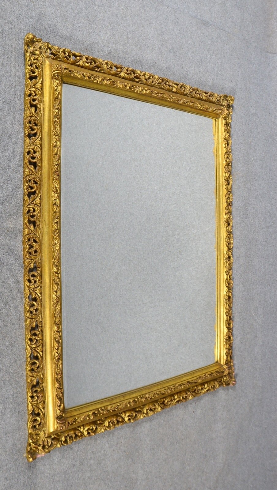 Prunkspiegel, alt, fac. Spiegelglas, durchbrochener Rahmen; Maße 149 x 118 cm