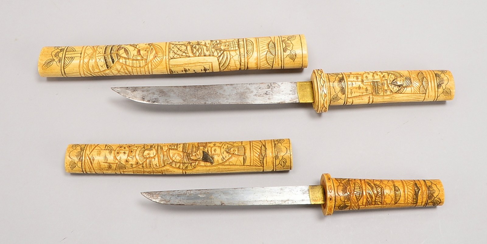 2 Tantos (ca. 1910), Stahl/Messing, Walknochen und Holz, mehrteilig
