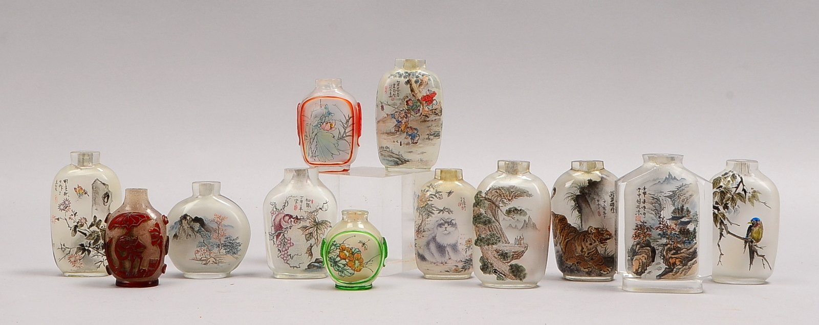 Snuffbottle-Sammlung, Glas, versch. Ausf. - ohne Stöpsel; Höhe 4,5 - Höhe 8 cm