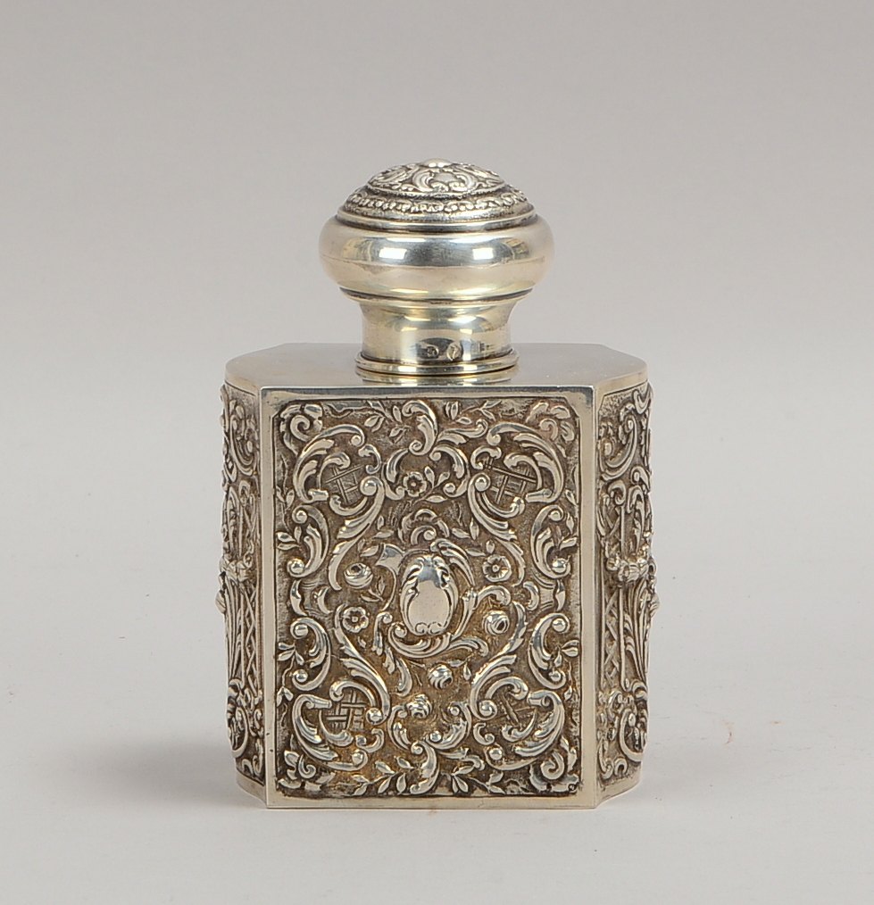 Antike Teedose (Königliche Silberschmiede Madrid/Spanien, ca. 1920 - feinste Silberschmiedearbeit!),