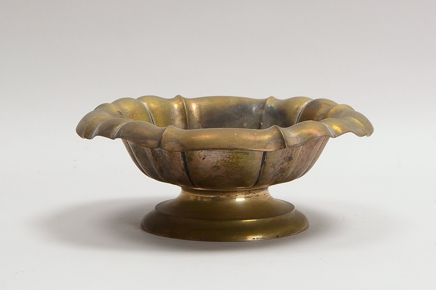 Fußschale, 800 Silber; Höhe 9 cm, Ø 22,5 cm, Gewicht 292 g (reinigungsbed.)