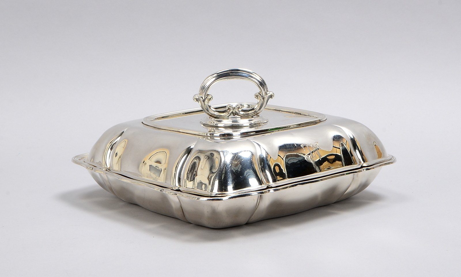 Wilkens, Servierschale, 925 Sterlingsilber, mit Dresdner Barockrand, Deckel mit abnehmbarem Griff/al