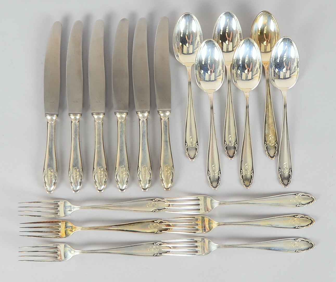 Wilkens, Tafelbesteck, 800 Silber, für 6 Personen, umfassend: je 6x Tafelmesser und 6x Speisegabeln,