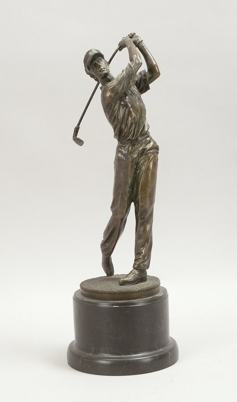Bronzeskulptur, 'Golfspieler beim Finish', unsigniert, Figur auf rundem Marmorpostament; Höhe 38 cm