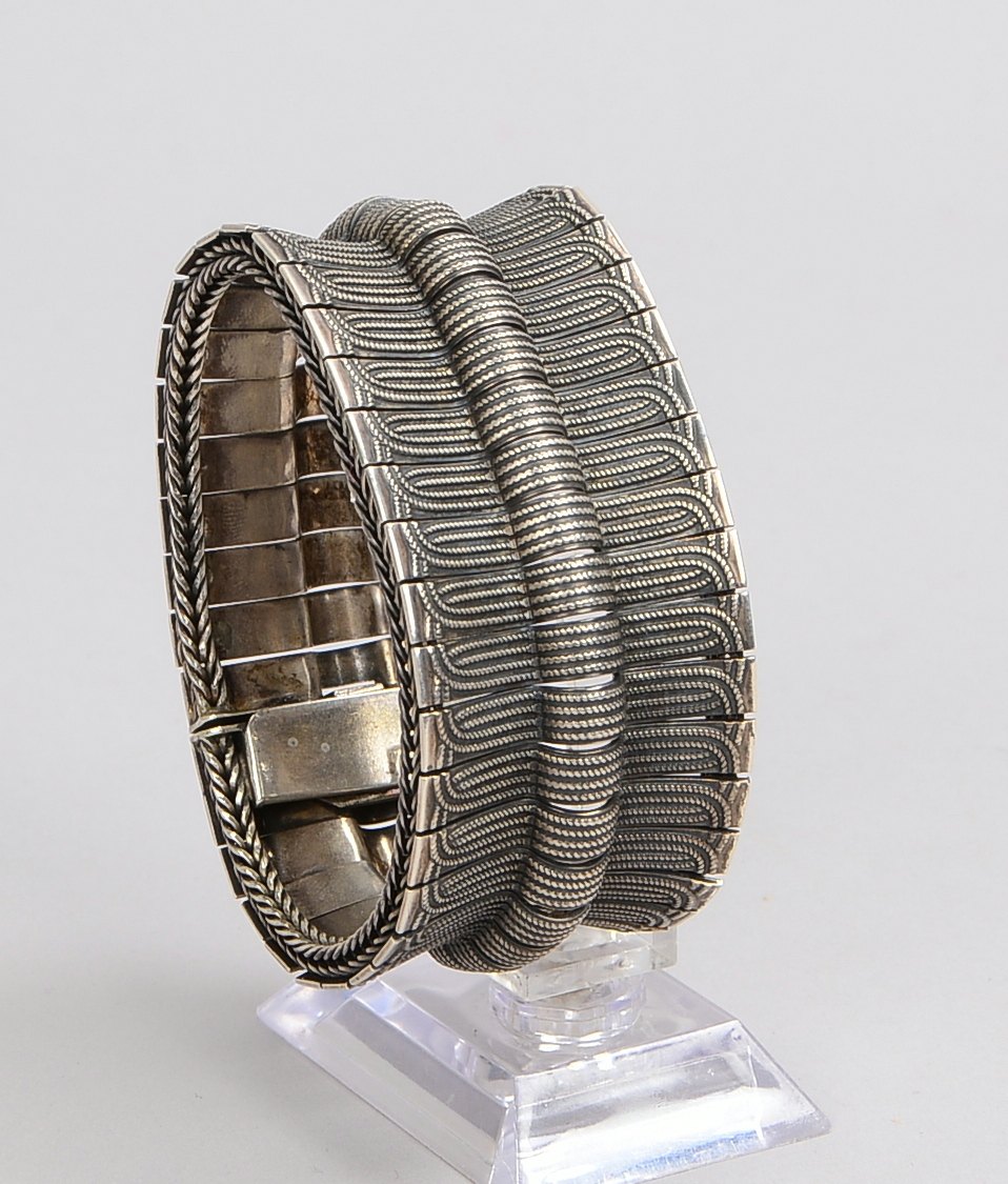 Armband, 925 Sterlingsilber, breite Glieder, mit Steckschließe; Breite 3,5 cm, Gewicht 102 g