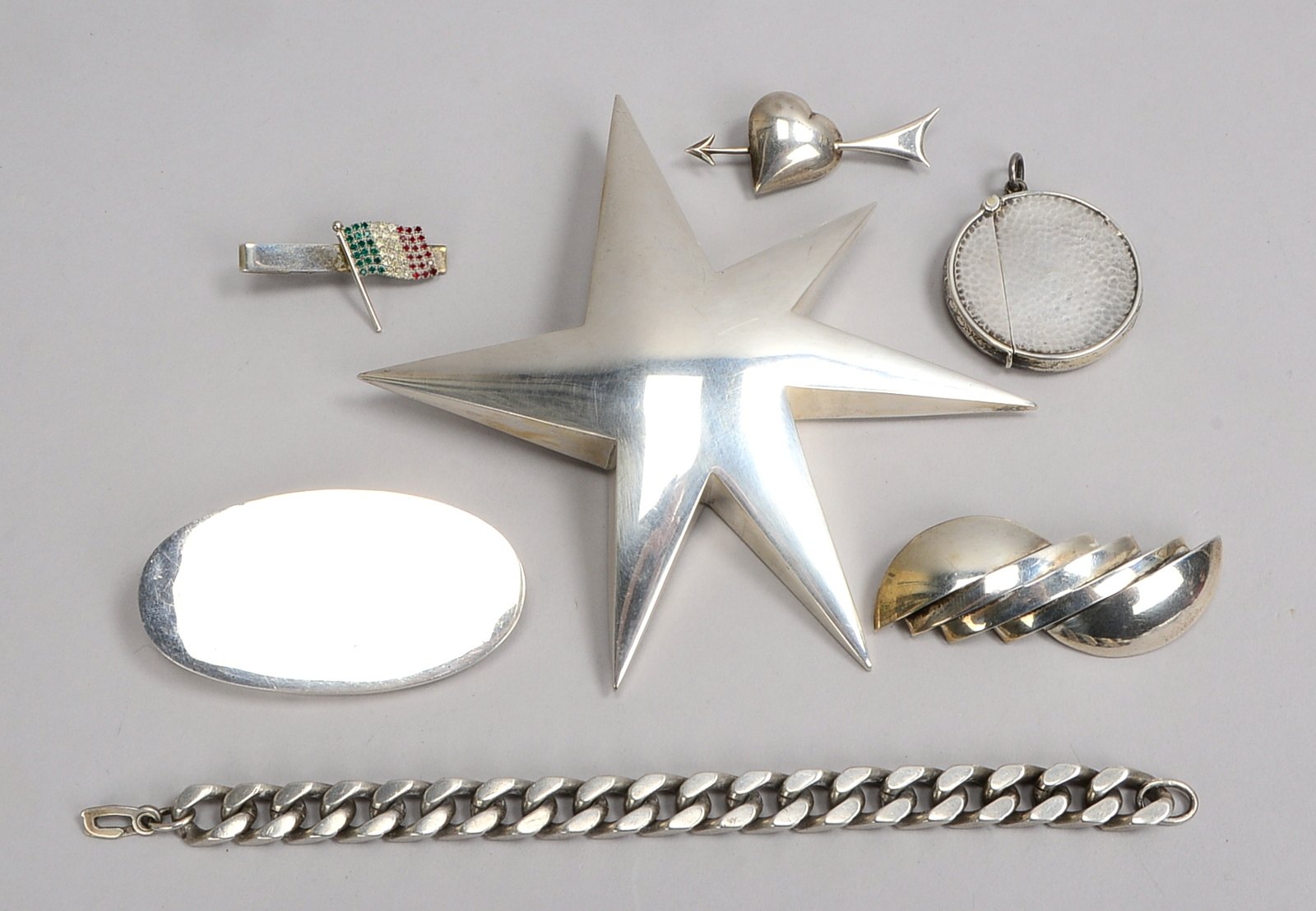 Kleines Silberschmuck-Konvolut, verschiedene Teile und Ausführungen: je 1 Armband, Panzerglieder, un