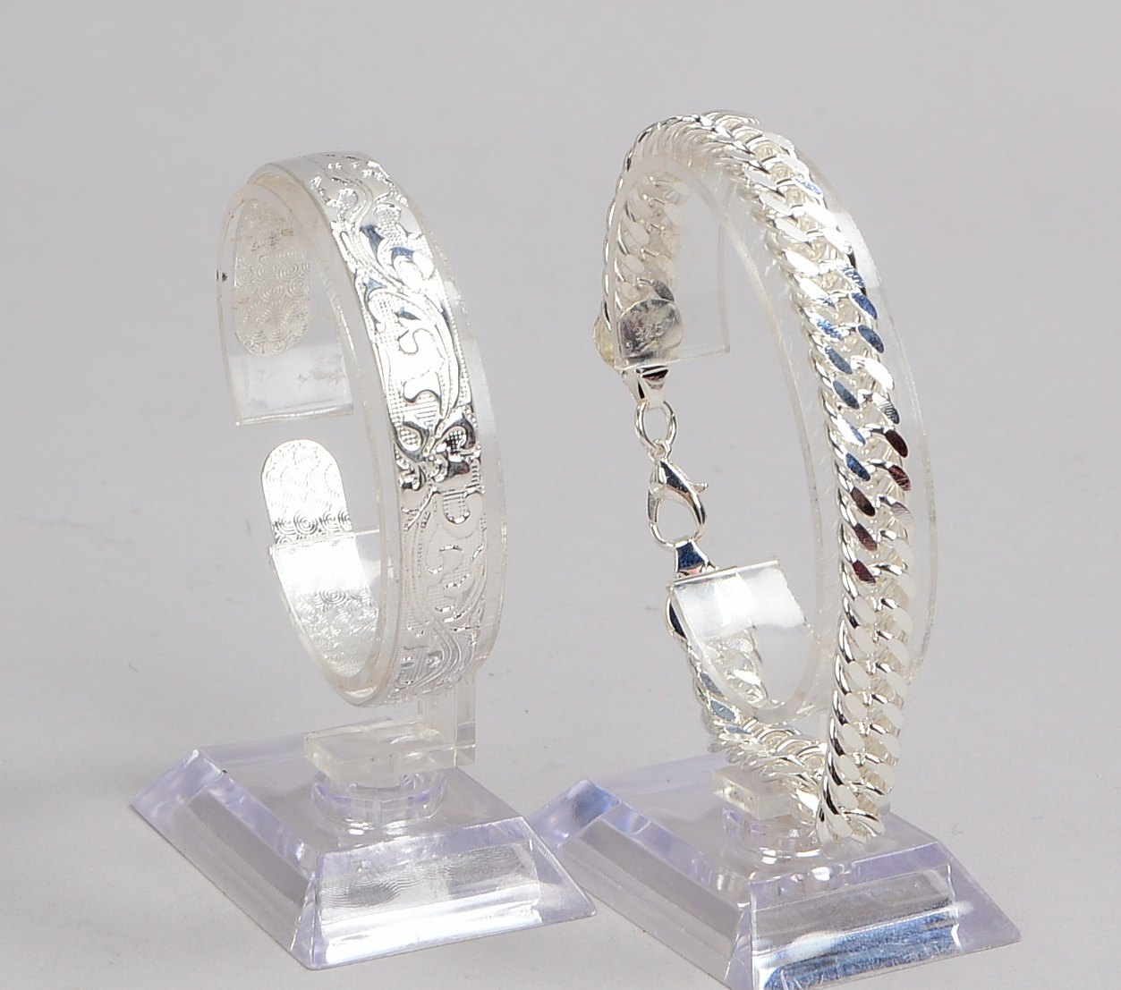 Armschmuck, 925 Sterlingsilber, verschiedene Ausführungen, 2 Teile: 1x Armband mit Panzergliedern, L