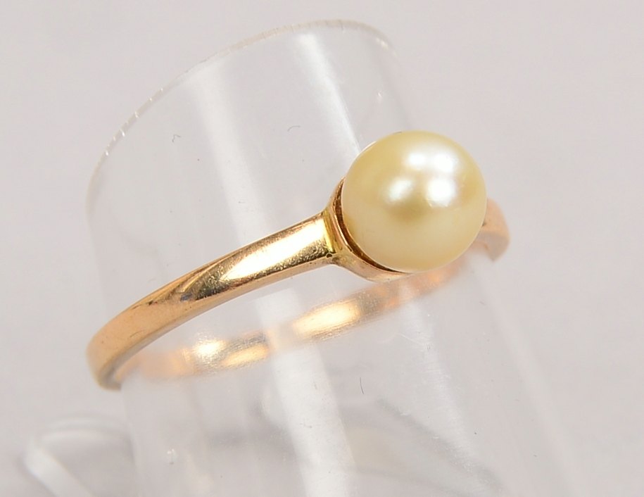 Ring, 585 RG (gest.), mit Perle/Durchmesser Ø 6 mm; RG 56, Gewicht 1,90 g