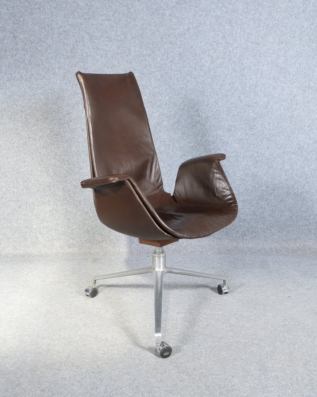 Kill International, Designer-Sessel, Modell 'Tulpe', Entwurf: Fabricius Preben & F. Preben & Jørgen