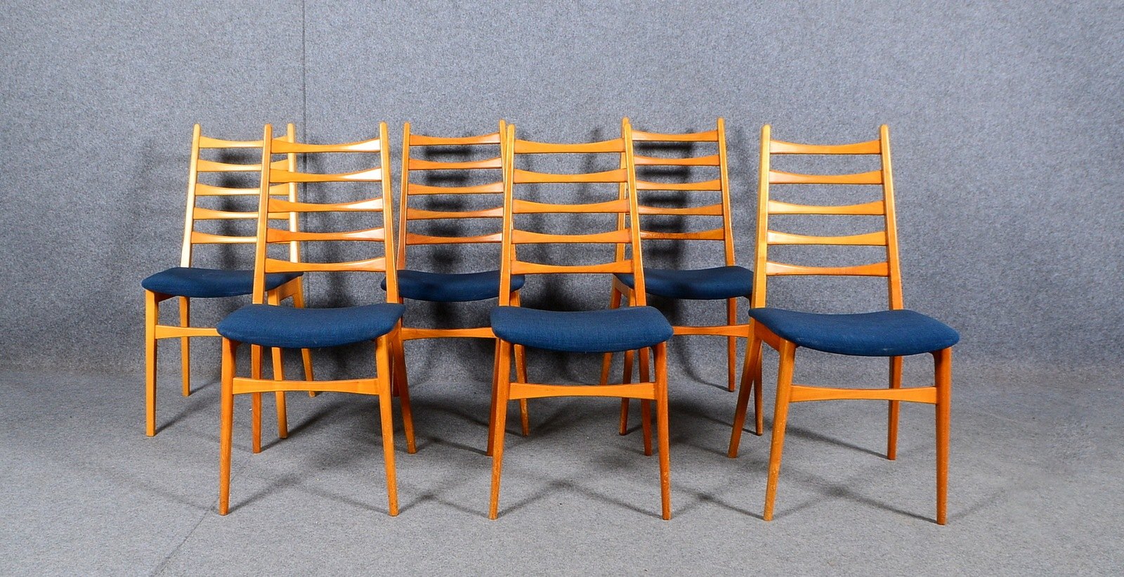 Welzel/Nürnberg (1960er Jahre), Satz Designer-Esszimmerstühle (im dänischen Designstil), Buchenholz,