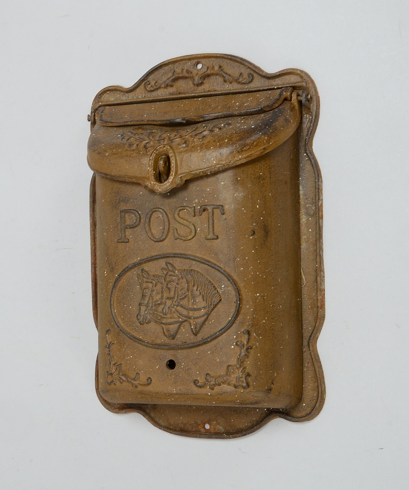 Alter rustikaler Briefkasten, Gusseisen, in Satteltaschen-Form - schwere Ausführung!; Höhe 41 cm, Br