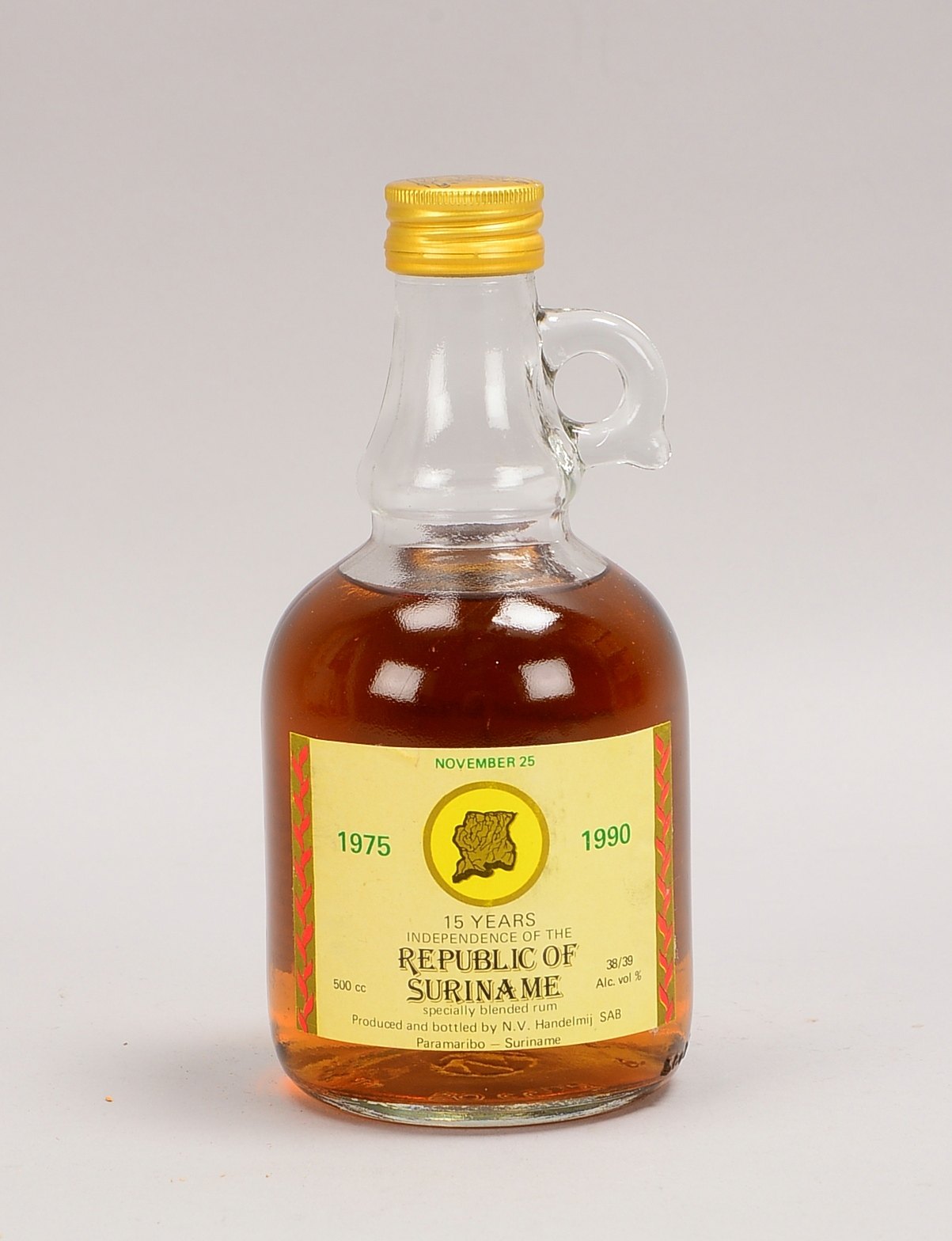 Sammler-Spirituose, 1 Flasche: Rum, 'Republic of Suriname - 15 years of independence, 1975 - 1990',