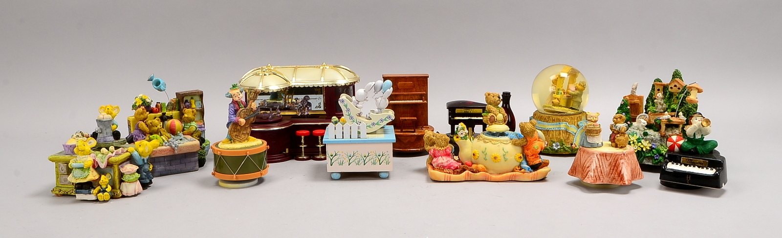 Kleine Spieluhren-Sammlung, unterschiedliche Motive und Melodien, 15 Stück