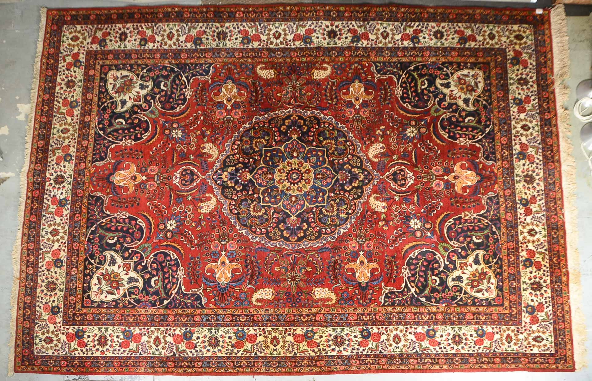 Mesched-Orientteppich, Iran, guter hoher Floorzustand, ringsherum komplett; Maße 474 x 340 cm