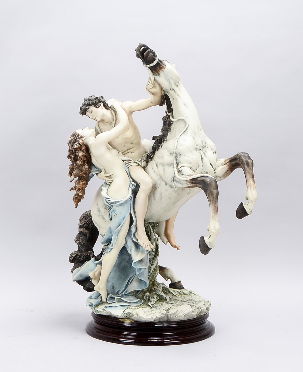 Capodimonte/Italien, Figurengruppe, 'The Embrace - Die Umarmung', porzellanähnliche Masse, limitiert