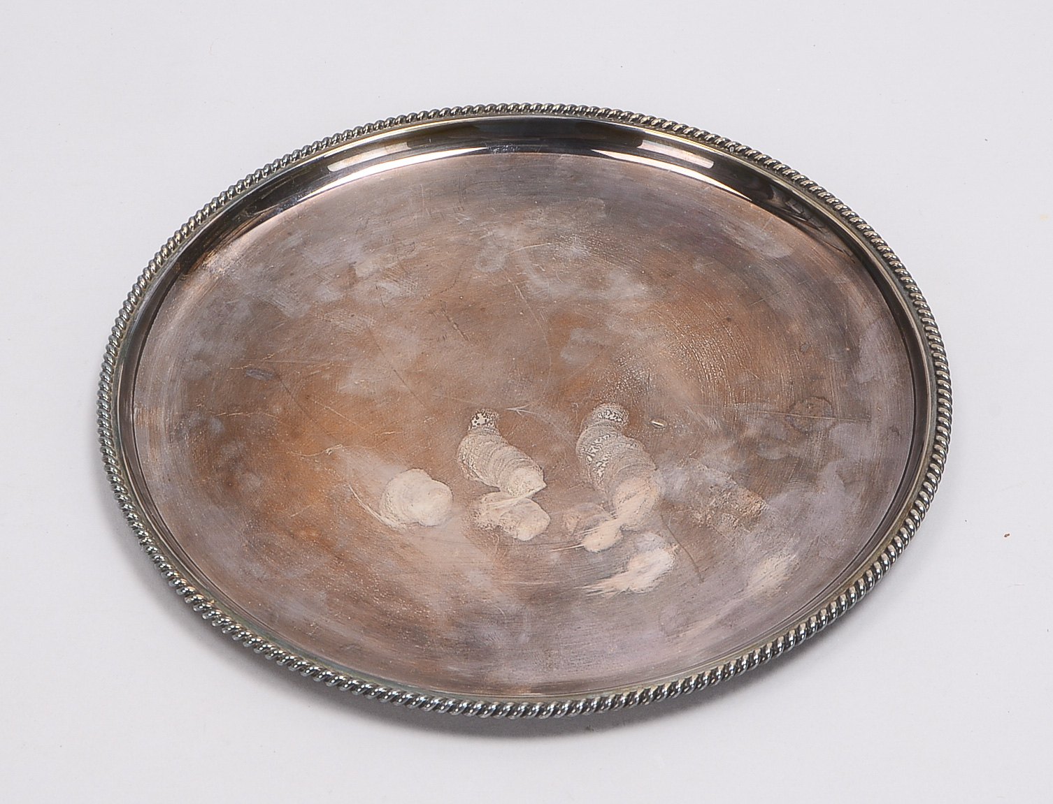 Wilkens, Serviertablett, 800 Silber; Durchmesser Ø 27 cm, Gewicht 439 g