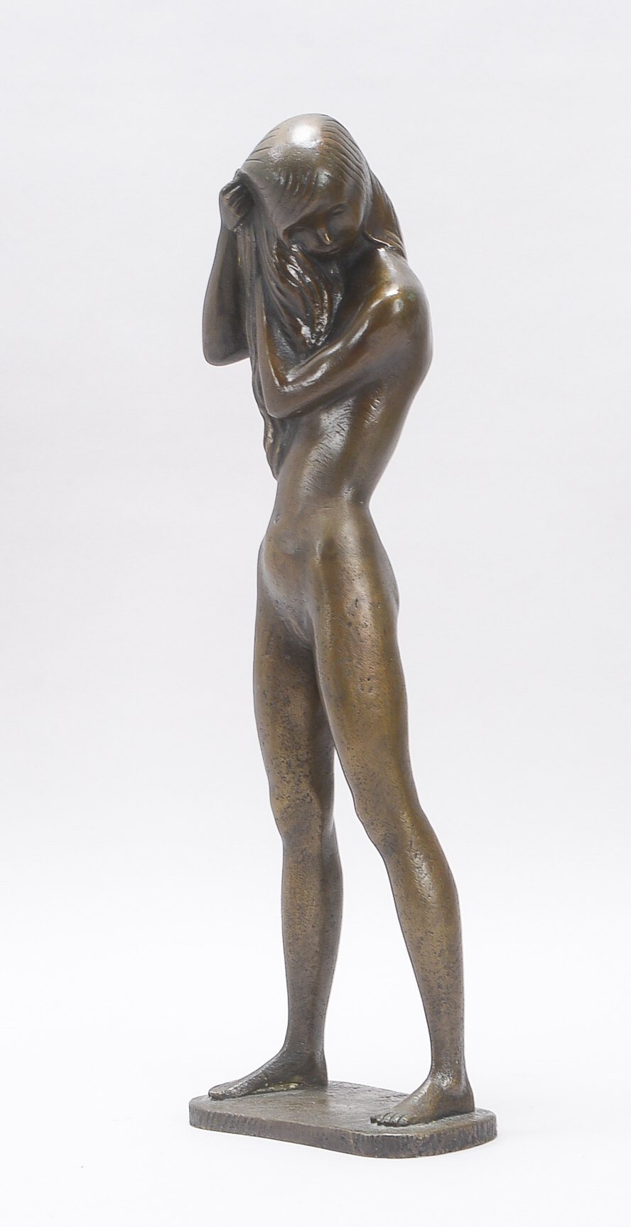 Agricola, Rudolf Alexander (1912 Moskau - 1990 Königstein), Bronzefigur, 'Senta' - stehender weiblic