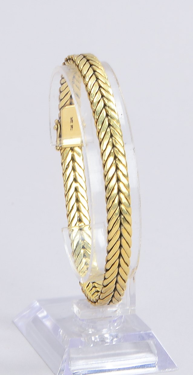 Armband, 585 GG (gestempelt), Steckschließe mit doppelter Sicherheitsacht; Länge 19 cm, Gewicht 21,7