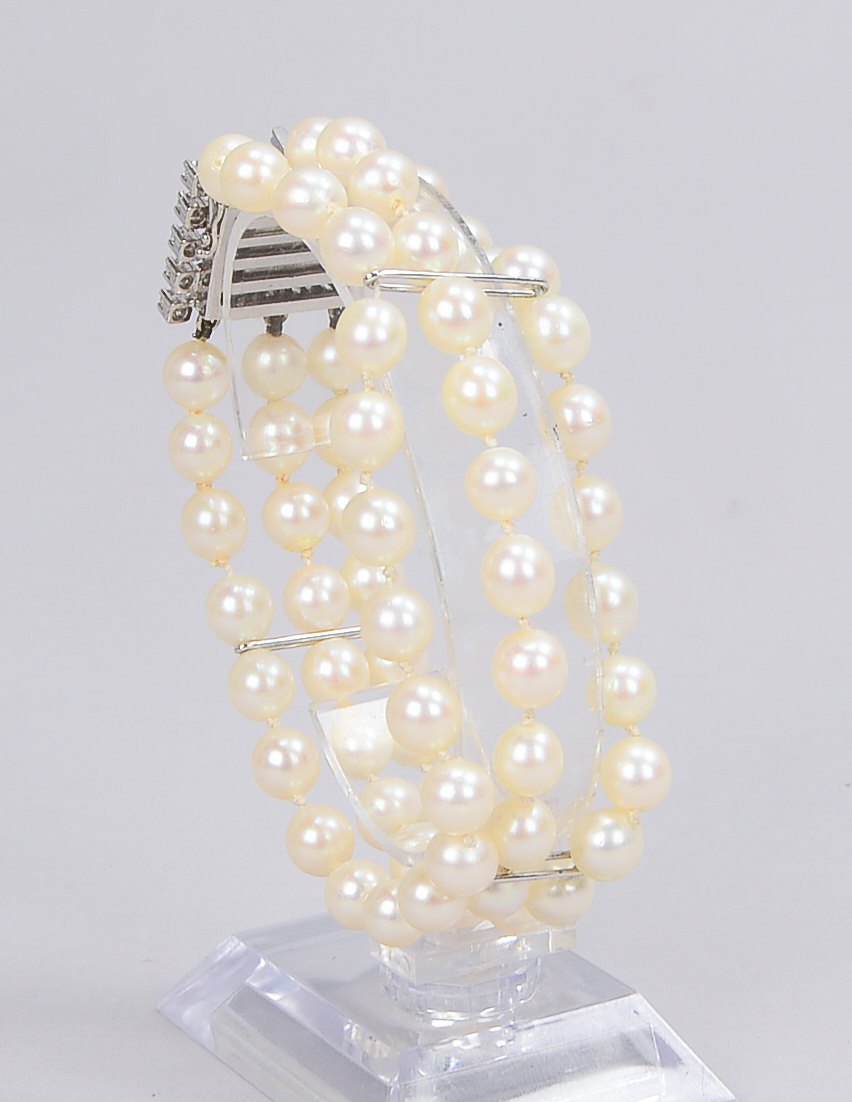 Armband (passend zu Pos. 4049), 3-strängig, umlaufend mit Perlenbesatz/Durchmesser Perle Ø 7 mm, Per