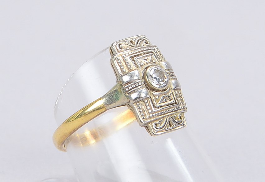Ring (Art déco), 585 GG/WG (gestempelt), besetzt mit einzelnem kleinem Diamant/ca. 0,10 ct; RG 54, G