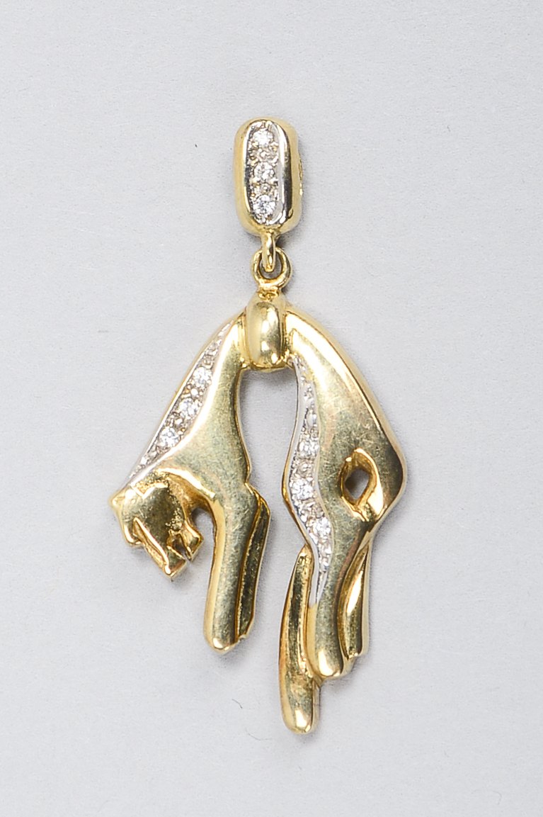 Panther-Anhänger, 585 GG (gestempelt), besetzt mit 8x kleinen Diamanten, zus. ca. 0,16 ct; Gewicht 3