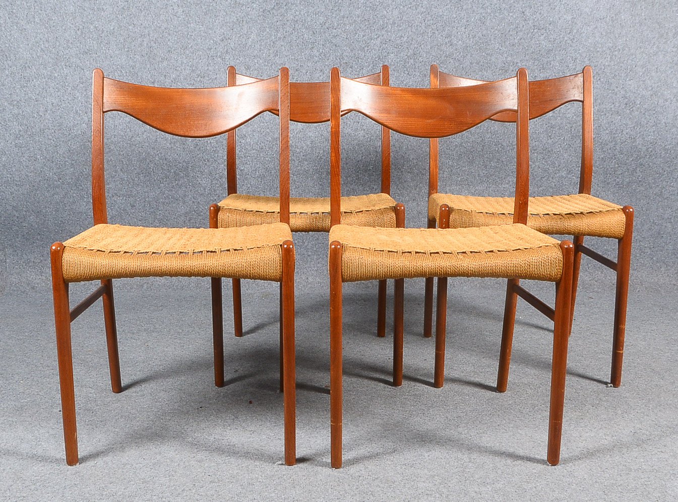 Arne Wahl iversen, 4 Designerstühle, GS 61, Dänemark der 60er Jahre, Teakholz massiv, mit Papierkord