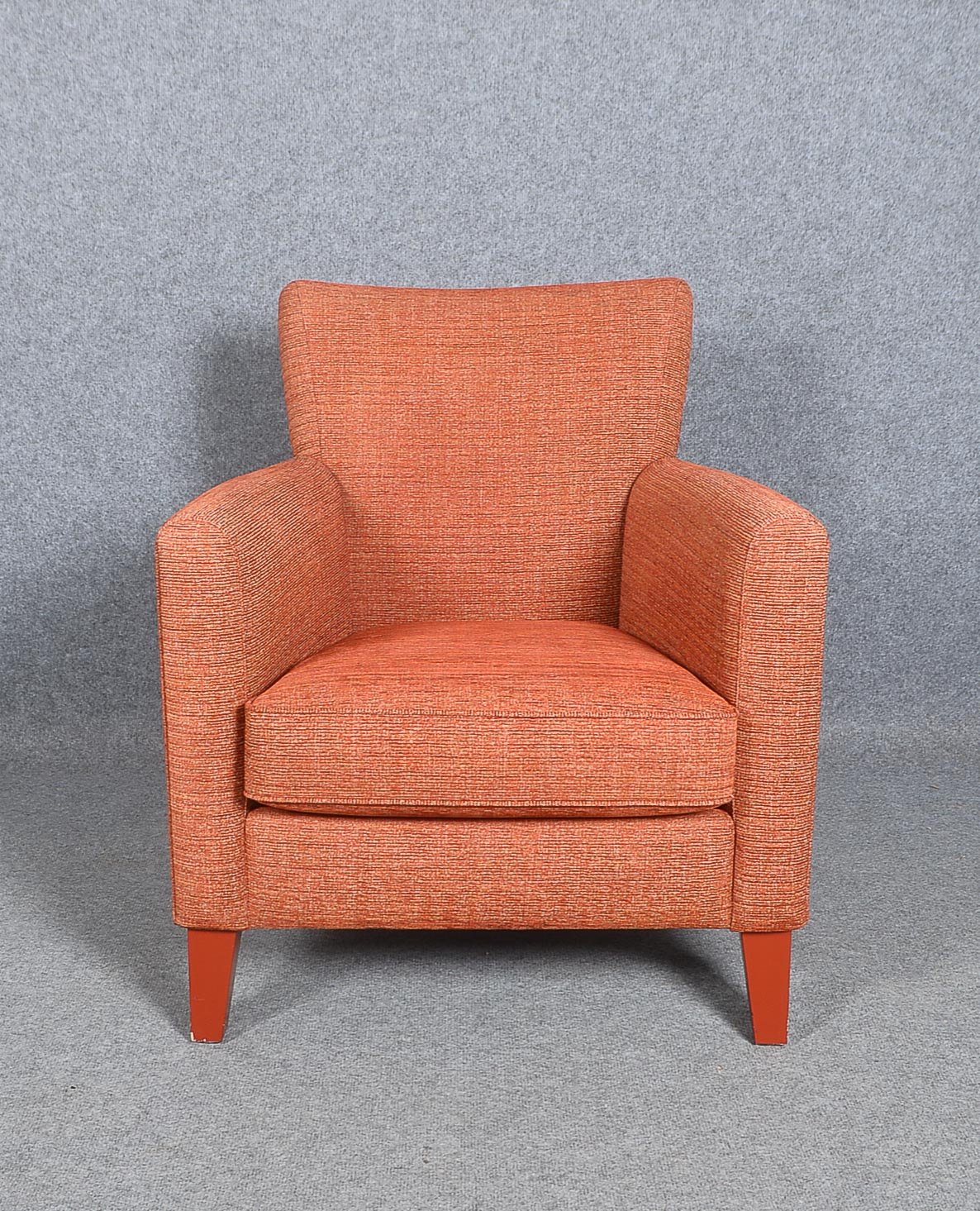 Bielefelder Werkstätten, Loungesessel, Modell 'Kasuko', orange-rot gemusterter Stoffbezug; Lehnhöhe