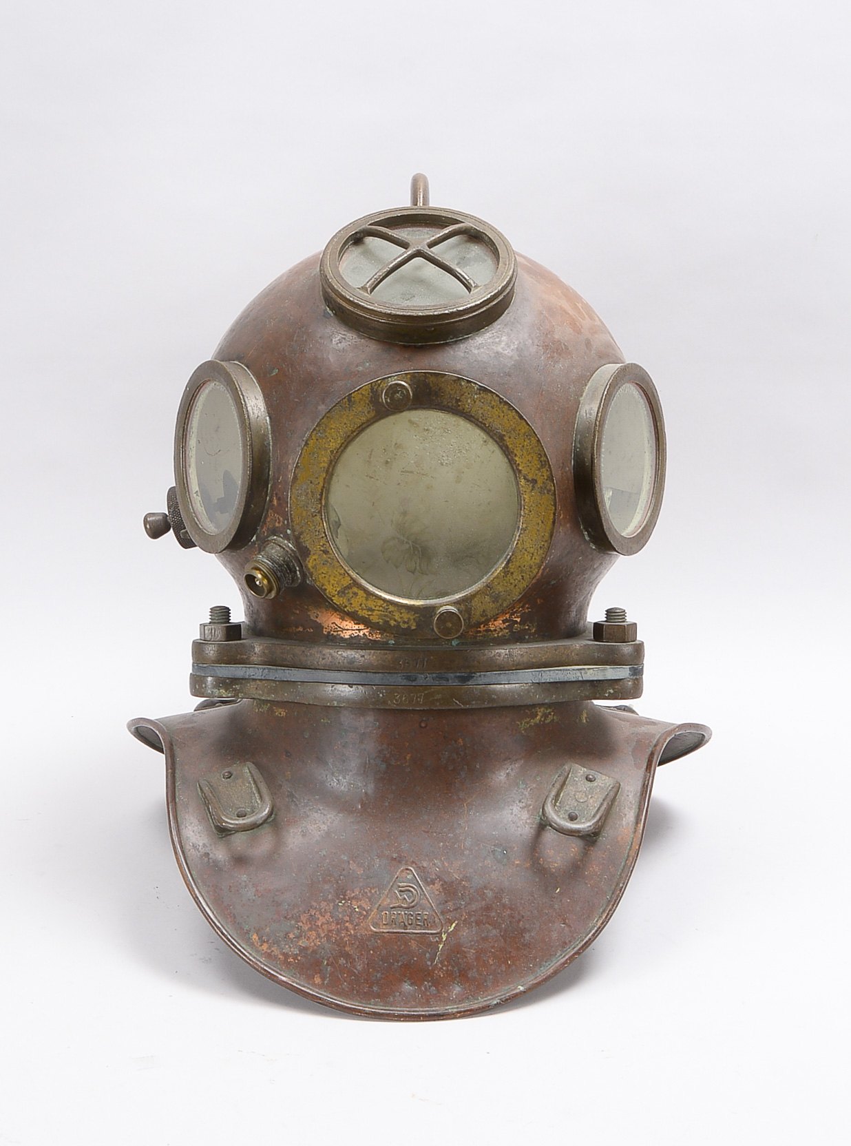 Nautisches Sammlerstück: antiker Taucherhelm (Drägerwerk/Lübeck), Kupfer/Messing, Helmglocke getrieb