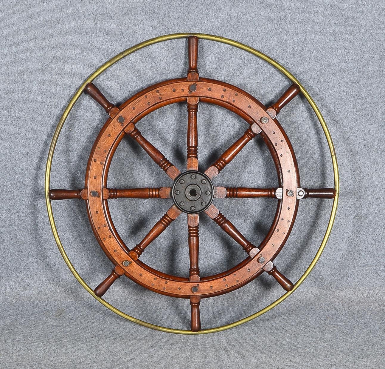 Nautisches Sammlerstück, original Schiffsteuerrad - als Dekoration; Durchmesser Ø 112 cm (Abholung e