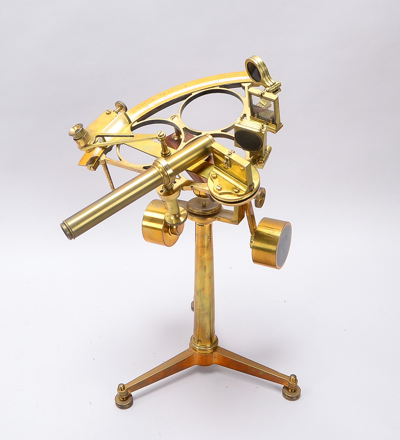 Nautisches Messinstrument, Sextant auf Ständer, W. Ludolph/ Bremerhaven, bezeichnet: Welag XX 382, N