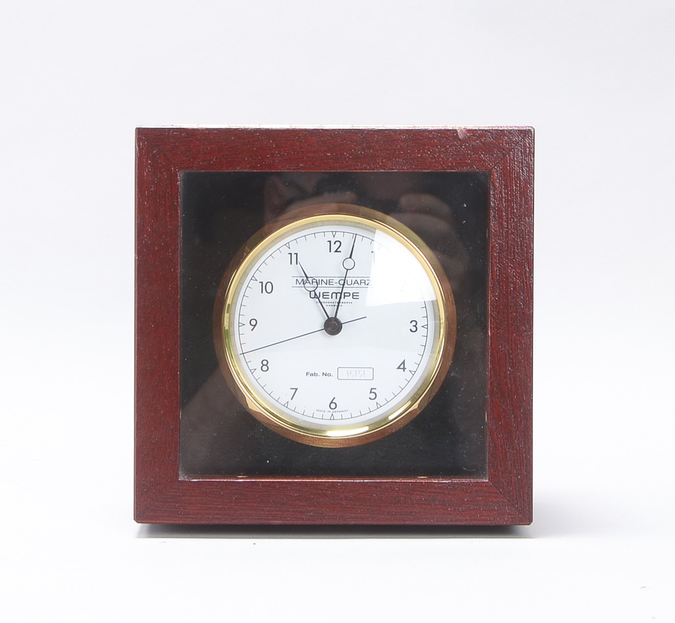 Wempe-Marine-Quarz, Chronometerwerke Hamburg, Nr. 16151, im verglasten Mahagonikasten, Funktion unge