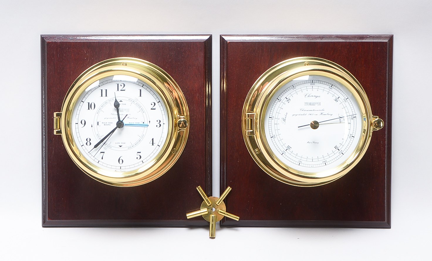 Wempe, 3 maritime Uhren: 1x Thermometer, 1x Hygrometer und 1x Uhr, jeweils in Messinggehäuse und an