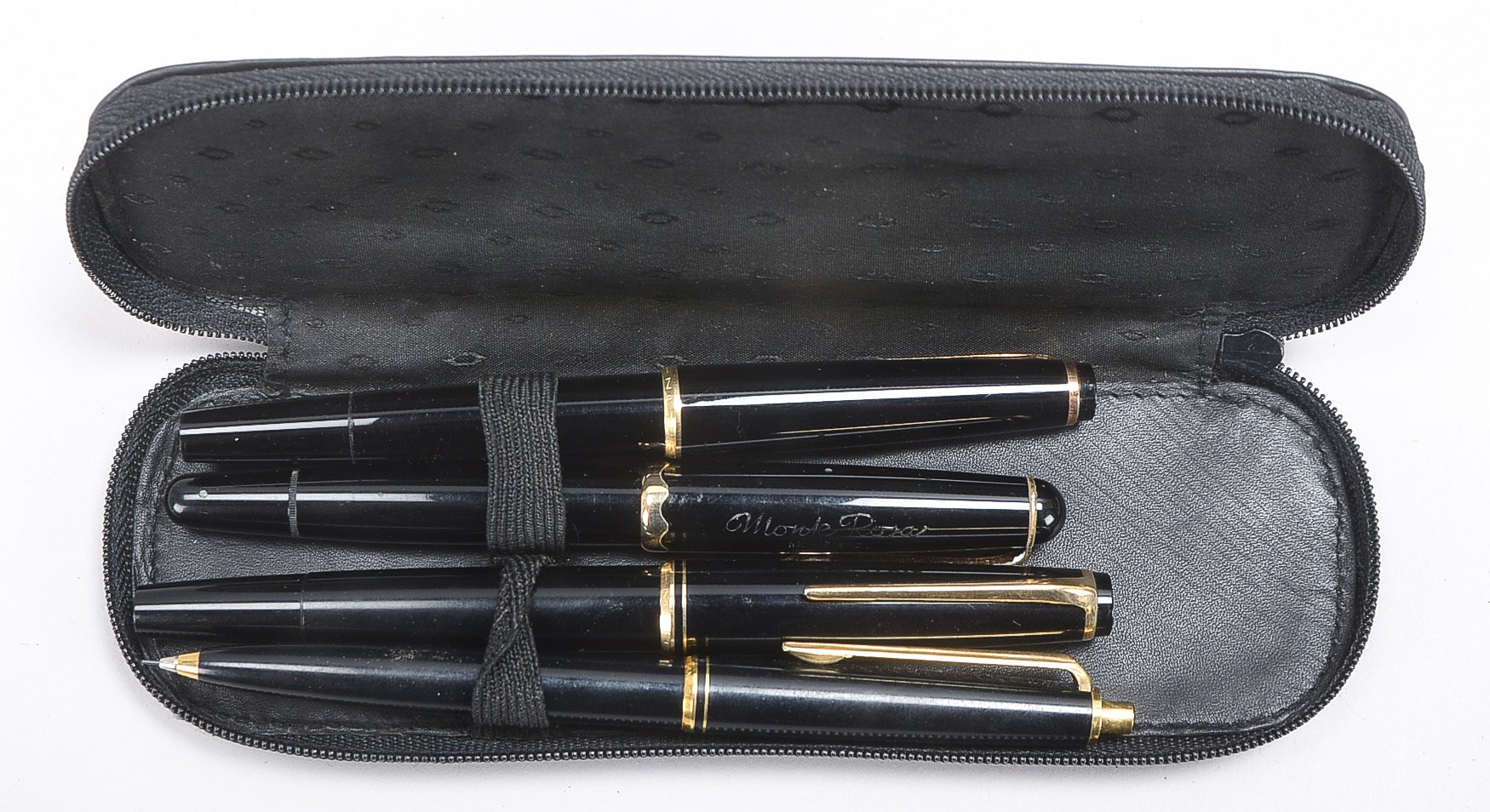 Schreibwerkzeuge-Sammlerkonvolut, 4 Stück: 2x Montblanc-Füller davon 1x mit Goldfeder, 1x Montblanc