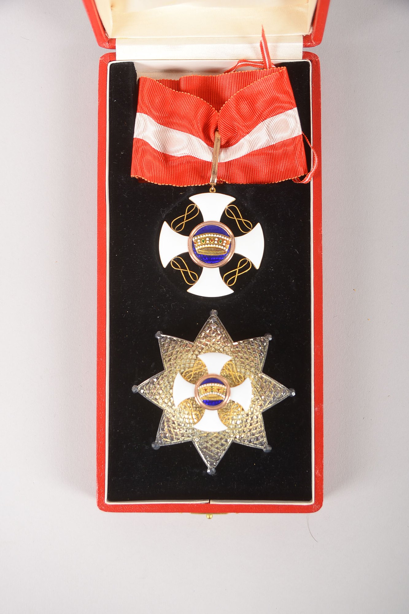 'Verdienstorden der Krone Italiens' (1868-1943), Kommandeurkreuz, 1. Klasse 750 Gol, mehrteilig gear