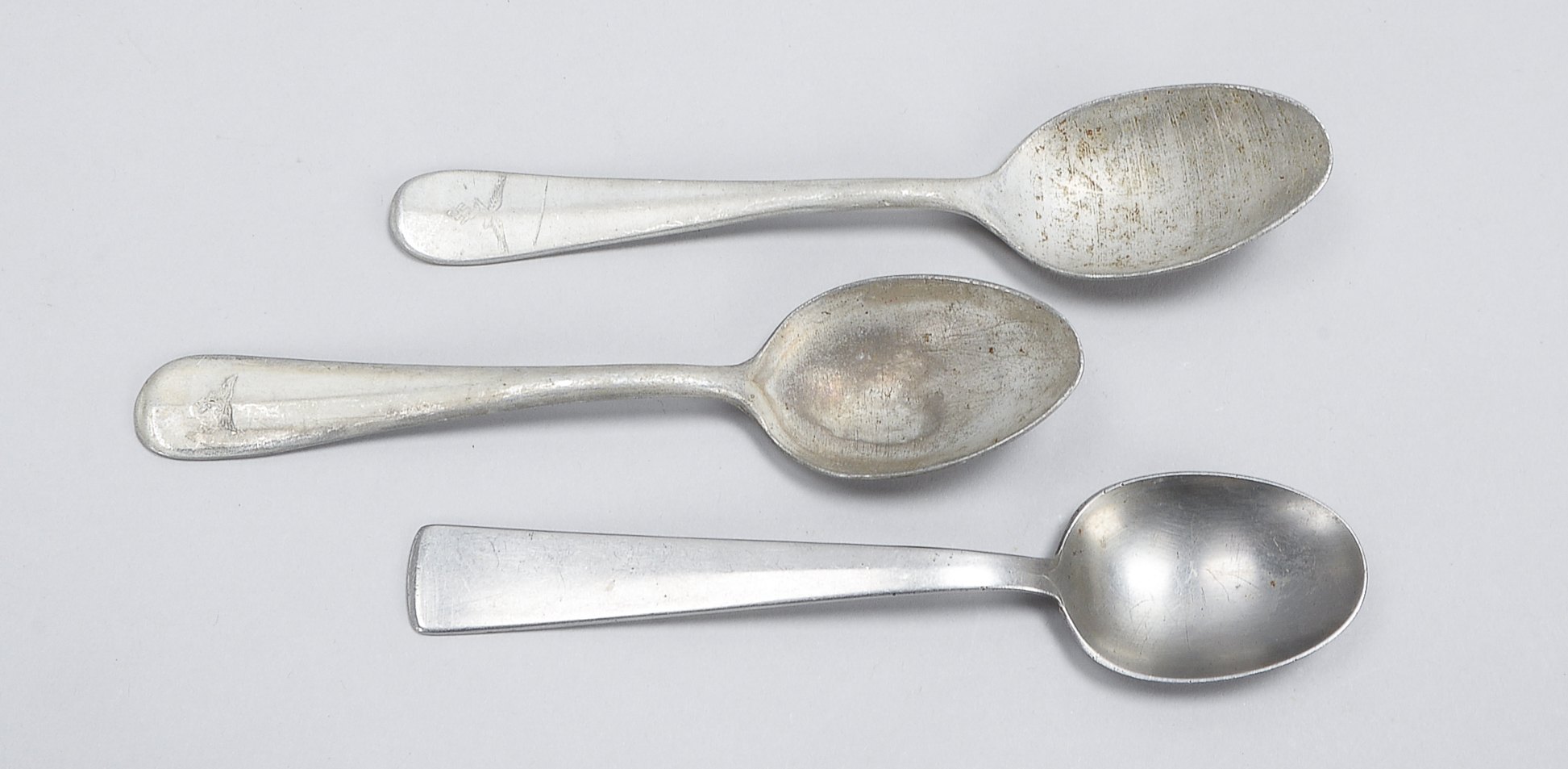 Wehrmacht-Kantinenbesteck, 3 Teelöffel, 2. WK, Aluminium