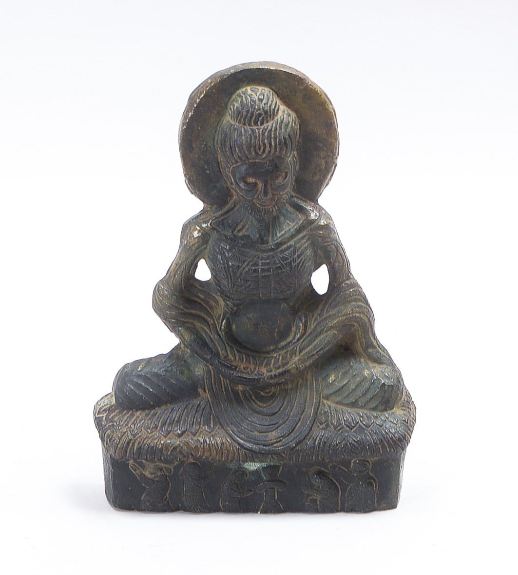 Schwere Buddha-Skulptur, Ganhära-Kulturraum (heutiges Pakistan/Afghanistan), Bronze, Sockel mit 5 kl