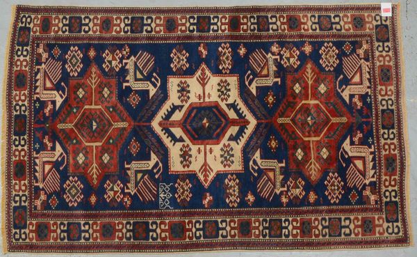 Schirwan-Kazak, mit Drachenmuster, ringsum komplett, Flor in gutem Zustand - legefertig