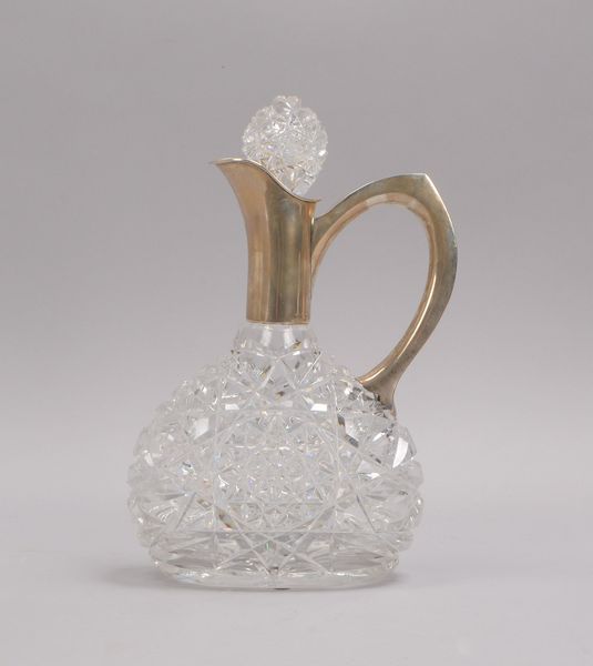 Karaffe, Kristallglas mit 800 Silber-Montierung; Glas mit reichem Schliffdekor; Höhe 28,5 cm