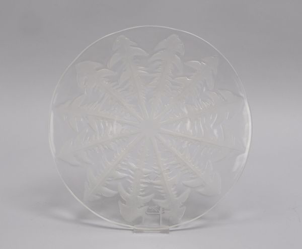Lalique/Frankreich, Glasteller, mit Eisblumenmotiv, gemarkt; Durchmesser Ø 31,5 cm