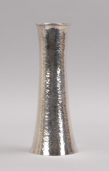 Ingegerd Samson/Schweden, Tischvase, 925 Silber; Höhe 27 cm, Gewicht 760 g
