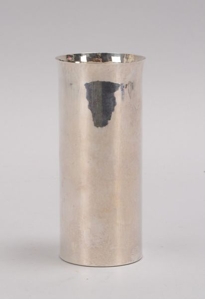 Tischvase (Schweden), 830 Silber (mehrfach punziert, u.a. 'E. Söfman'); Höhe 15 cm, Ø 6,5 cm