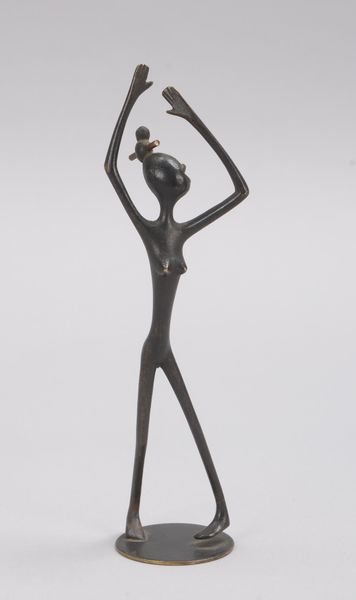 Hagenauer Werkstätten/Wien, 'Tanzende Afrikanerin', Bronze, Figur auf runder Plinthe, bezeichnet