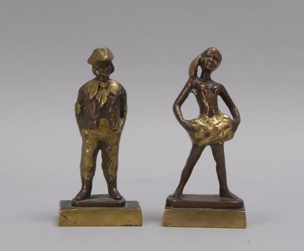 Paar Kleinbronzen, 'Männliche Figur' und 'Weibliche Figur', jeweils teilbrüniert